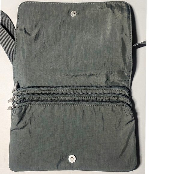NWOT Baggallini Foldover Triple Compartment Crossbody Bag - Picture 5 of 5